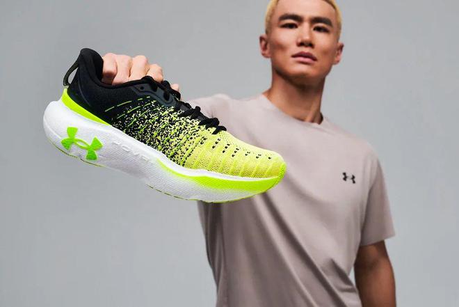 厚底跑鞋」登场！看着就爽！千亿国际平台UA 新一代「(图2)