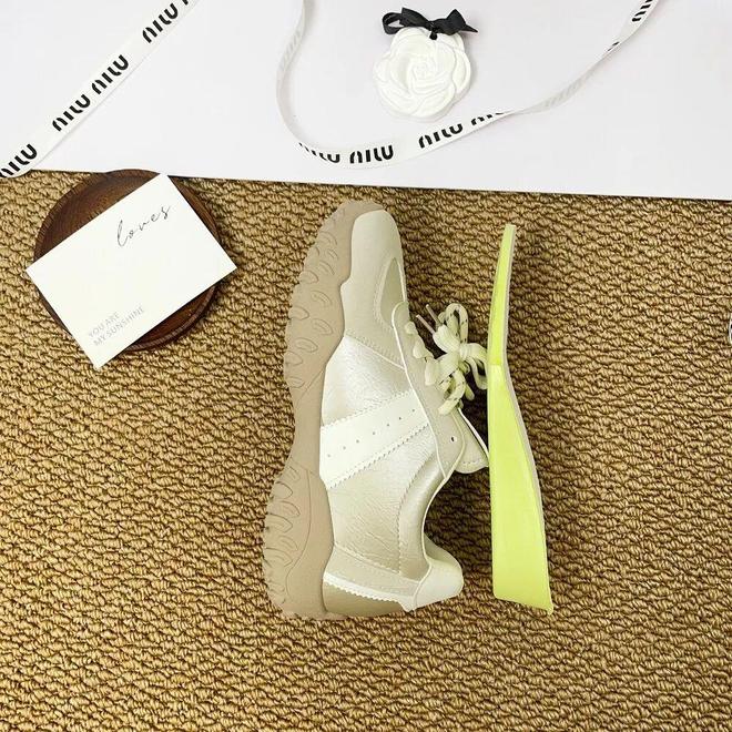 拖勃肯……百元梦中情鞋来啦!入秋通勤单鞋、增高运动鞋、半(图20) 拖勃肯……百元梦中情鞋来啦!入秋通勤单鞋、增高运动鞋、半(图20)